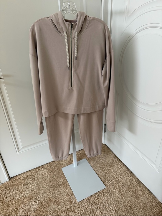 Vuori Pants - Vuori Neutral Beige / Blush Hooded Sweatshirt & Jogger Set